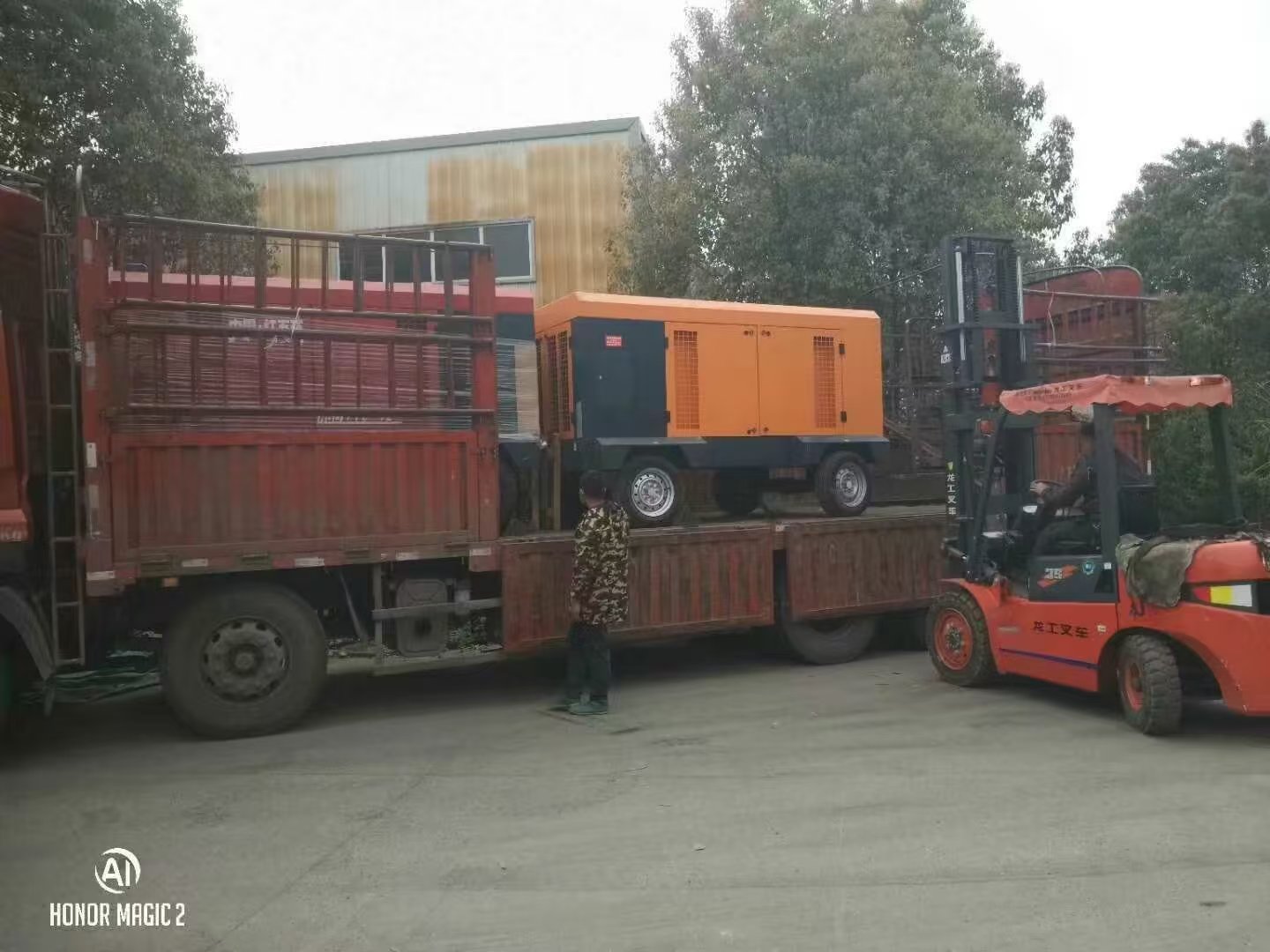 叉车和车辆装载工程设备